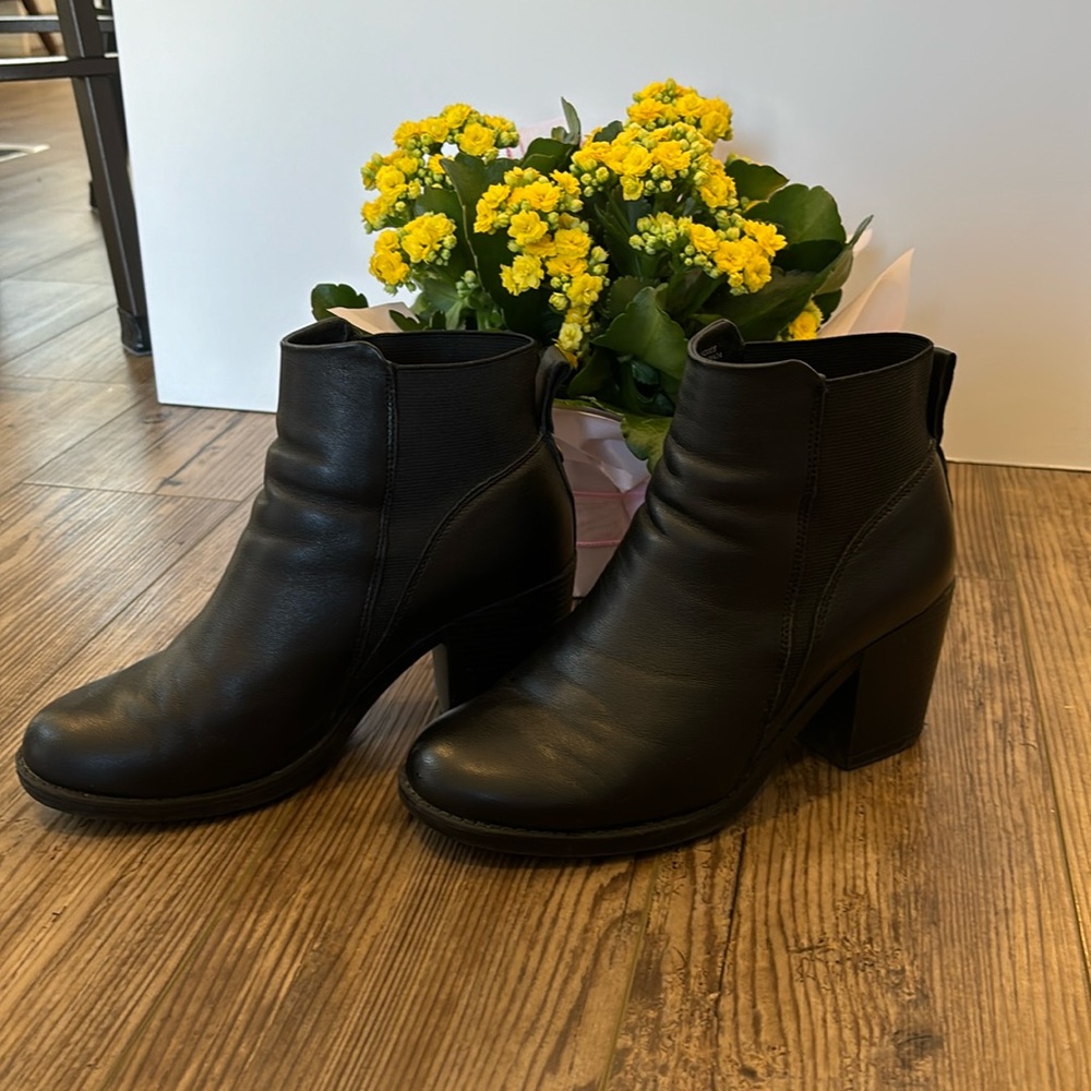 Softmoc Faux Leather Block Heel Booties